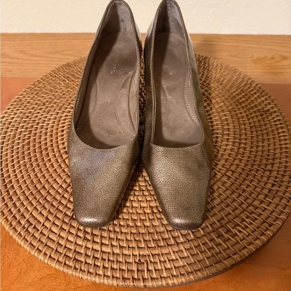 AEROSOLES Cheerful Pumps Shimmering Brown‎ Heels